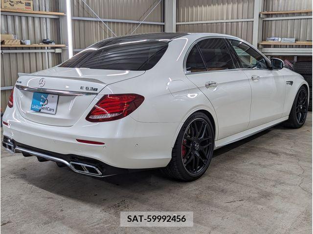 Amg E-CLASS 2018-01 319435-6