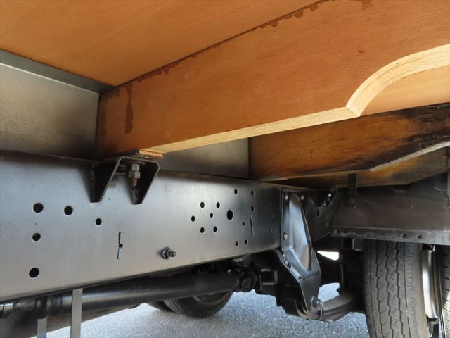 Isuzu ELF TRUCK 2006-02 2299-24