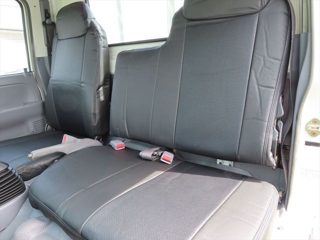 Isuzu ELF TRUCK 2006-02 2299-12