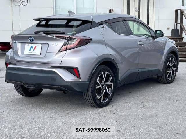 Toyota C-HR 2018-03 323010-19