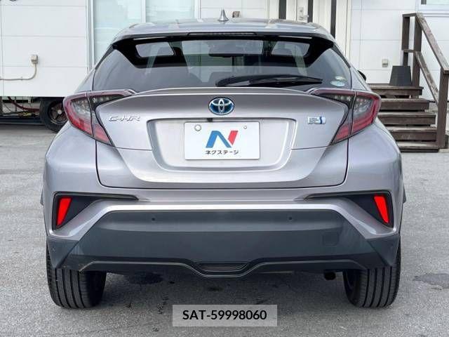Toyota C-HR 2018-03 323010-17