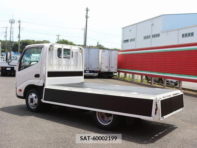 Hino DUTRO 2016-07 347079-13