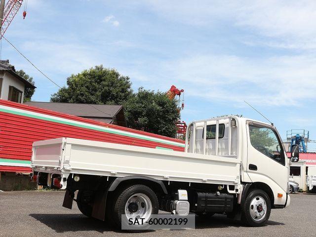 Hino DUTRO 2016-07 347079-1