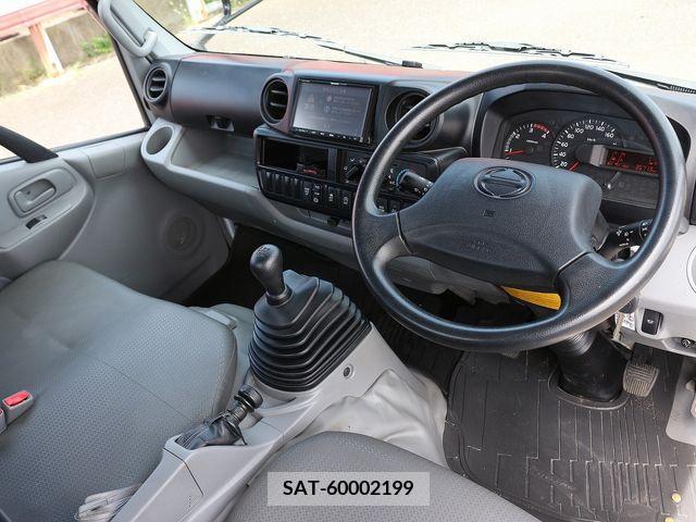 Hino DUTRO 2016-07 347079-19