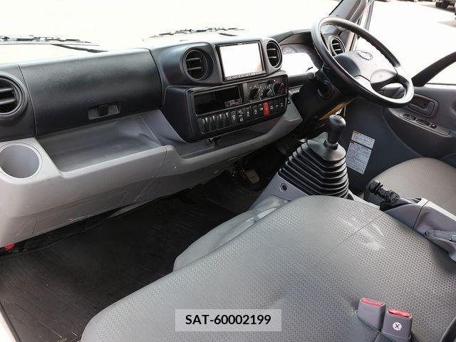 Hino DUTRO 2016-07 347079-28