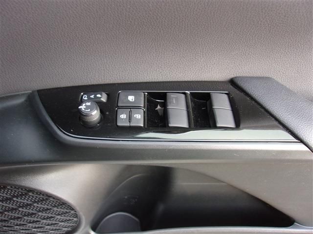 Toyota PRIUS 2020-11 3667-29