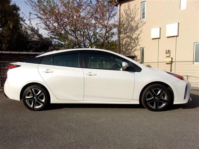 Toyota PRIUS 2020-11 3667-9