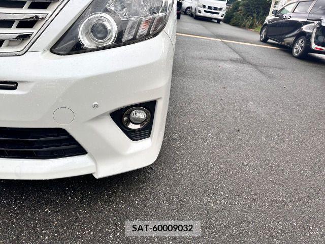 Toyota ALPHARD 2013-09 204681-9
