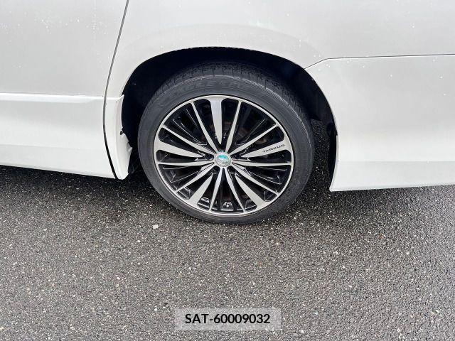 Toyota ALPHARD 2013-09 204681-19