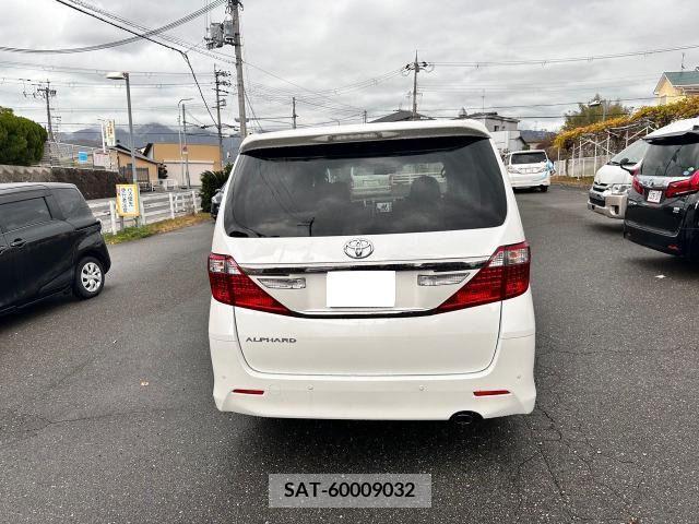 Toyota ALPHARD 2013-09 204681-5