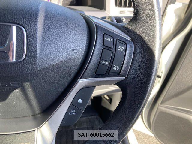 Honda e 2013-03 215595-13