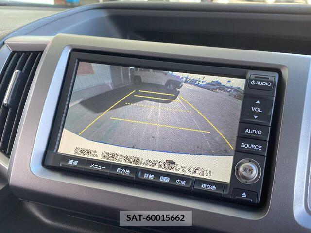 Honda e 2013-03 215595-4
