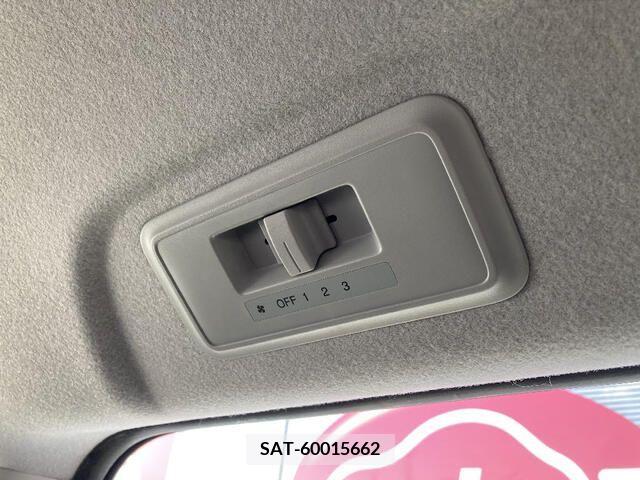 Honda e 2013-03 215595-10
