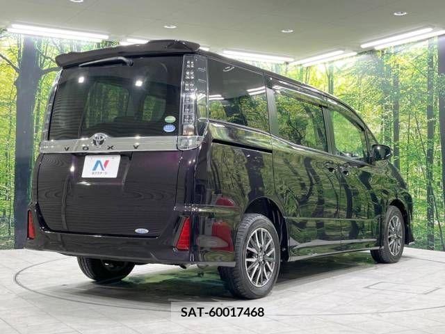 Toyota VOXY 2015-09 214049-17