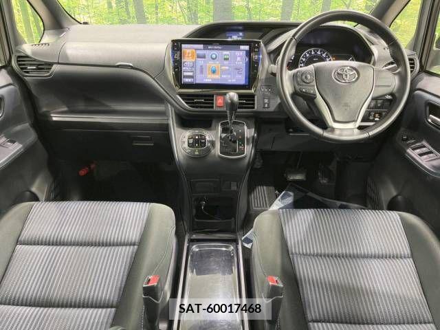 Toyota VOXY 2015-09 214049-1