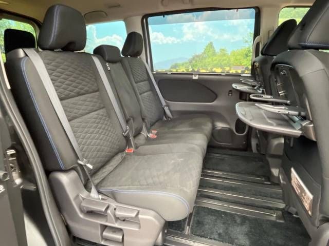Nissan SERENA 2019-05 195151-8
