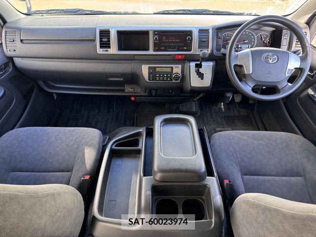 Toyota HIACE WAGON 2018-11 213038-10