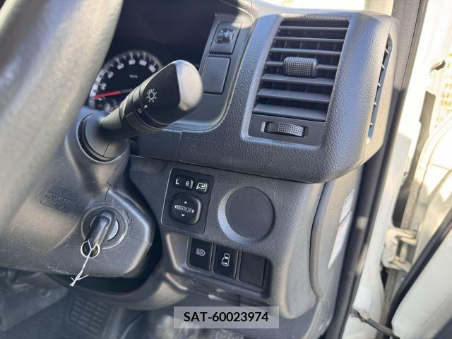 Toyota HIACE WAGON 2018-11 213038-11