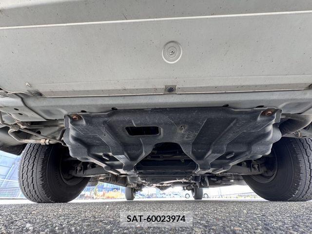 Toyota HIACE WAGON 2018-11 213038-28