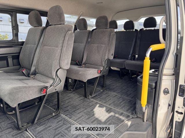 Toyota HIACE WAGON 2018-11 213038-20