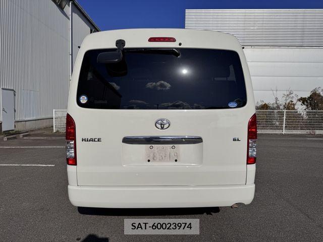 Toyota HIACE WAGON 2018-11 213038-5