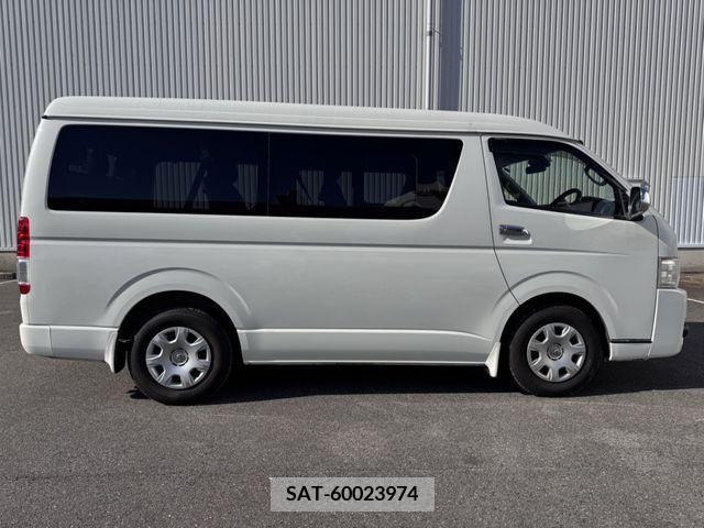 Toyota HIACE WAGON 2018-11 213038-7