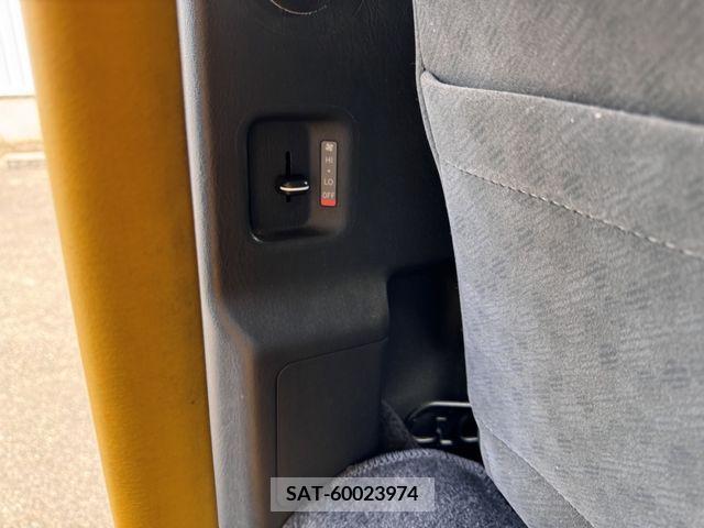 Toyota HIACE WAGON 2018-11 213038-23