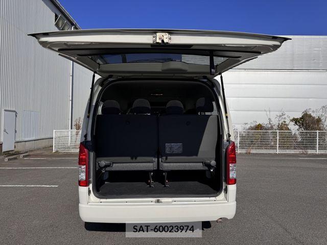 Toyota HIACE WAGON 2018-11 213038-25