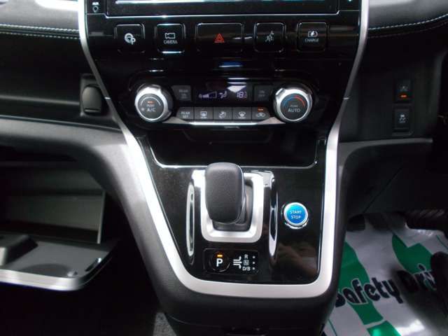 Nissan SERENA 2018-03 4938-6