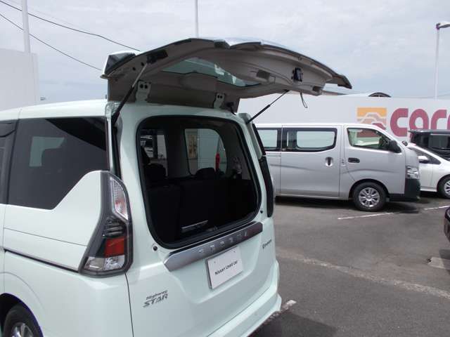 Nissan SERENA 2018-03 4938-16