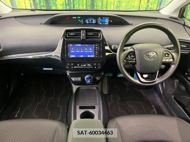 Toyota PRIUS 2019-07 229896-1
