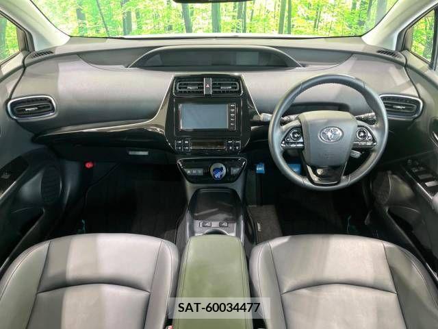 Toyota PRIUS 2019-07 366335-1