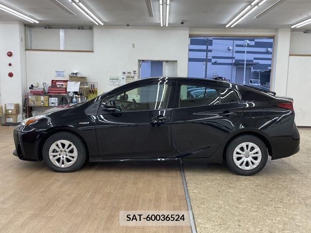 Toyota PRIUS 2019-03 283060-7