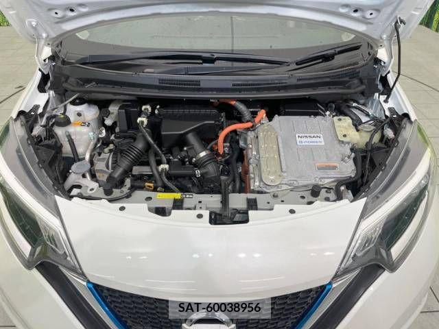 Nissan NOTE 2016-12 280104-18