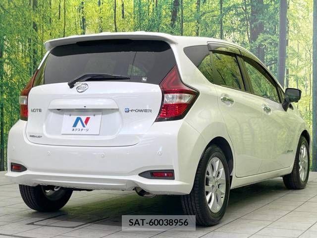 Nissan NOTE 2016-12 280104-17