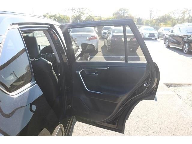 Toyota RAV4 2019-07 186465-9