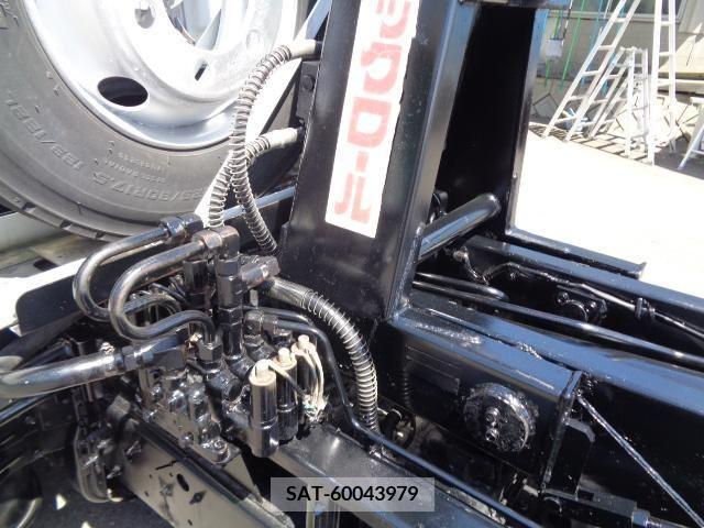 Isuzu FORWARD 2004-01 360520-9