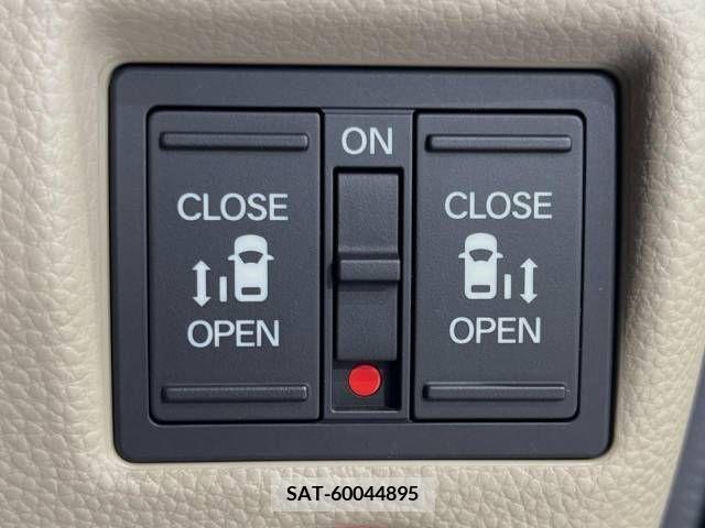 Honda N BOX 2019-04 364456-2