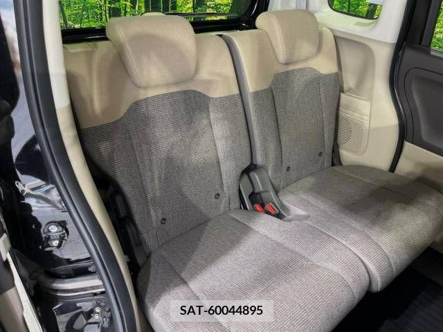 Honda N BOX 2019-04 364456-9
