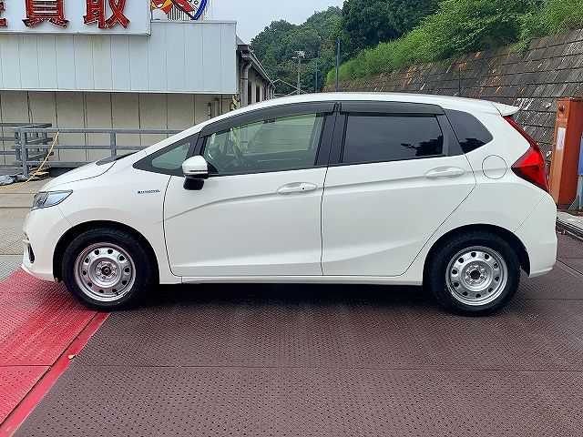Honda FIT HYBRID 2018-05 192442-23