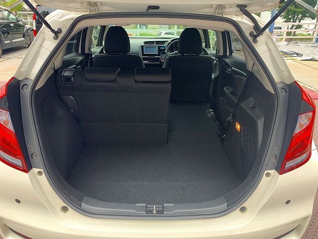 Honda FIT HYBRID 2018-05 192442-15