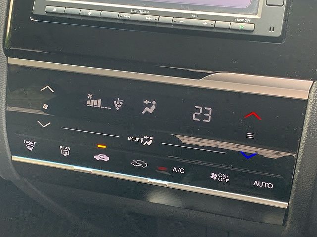 Honda FIT HYBRID 2018-05 192442-14