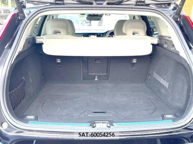 Volvo V60 2020-05 320669-13