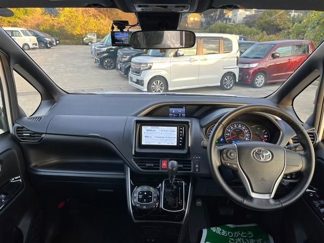 Toyota VOXY 2020-01 27476-1
