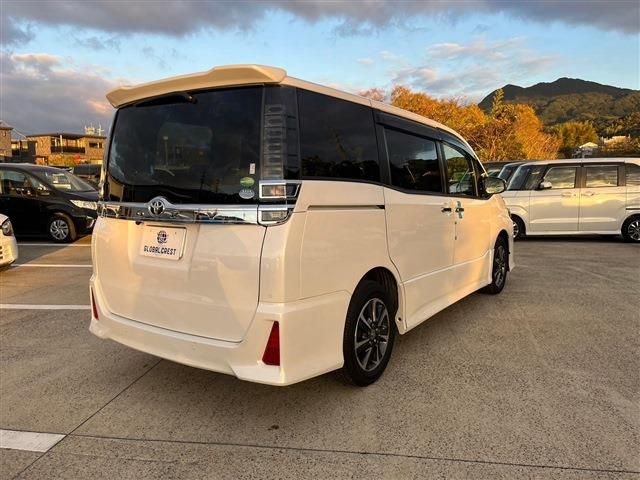 Toyota VOXY 2020-01 27476-9