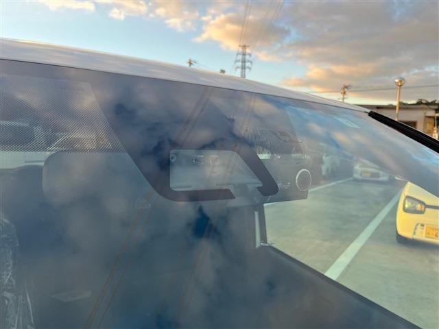 Toyota VOXY 2020-01 27476-23