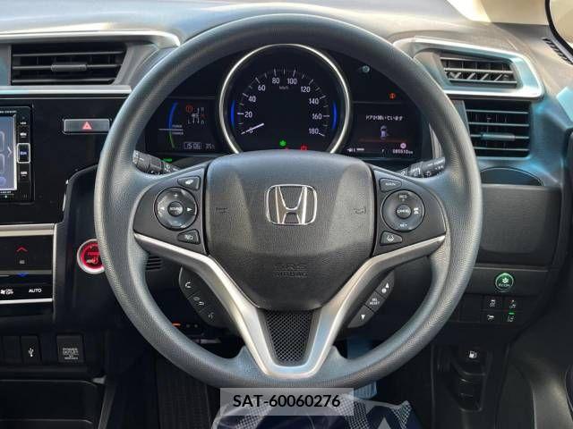 Honda FIT 2019-06 329096-11