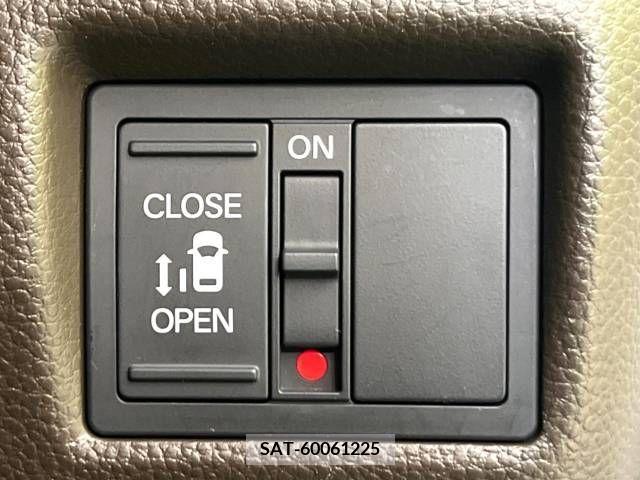 Honda N BOX 2022-04 278670-4