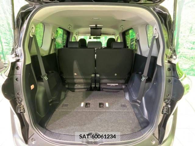 Toyota SIENTA 2016-04 216952-11