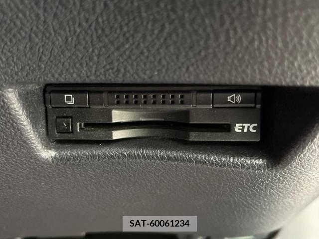 Toyota SIENTA 2016-04 216952-7